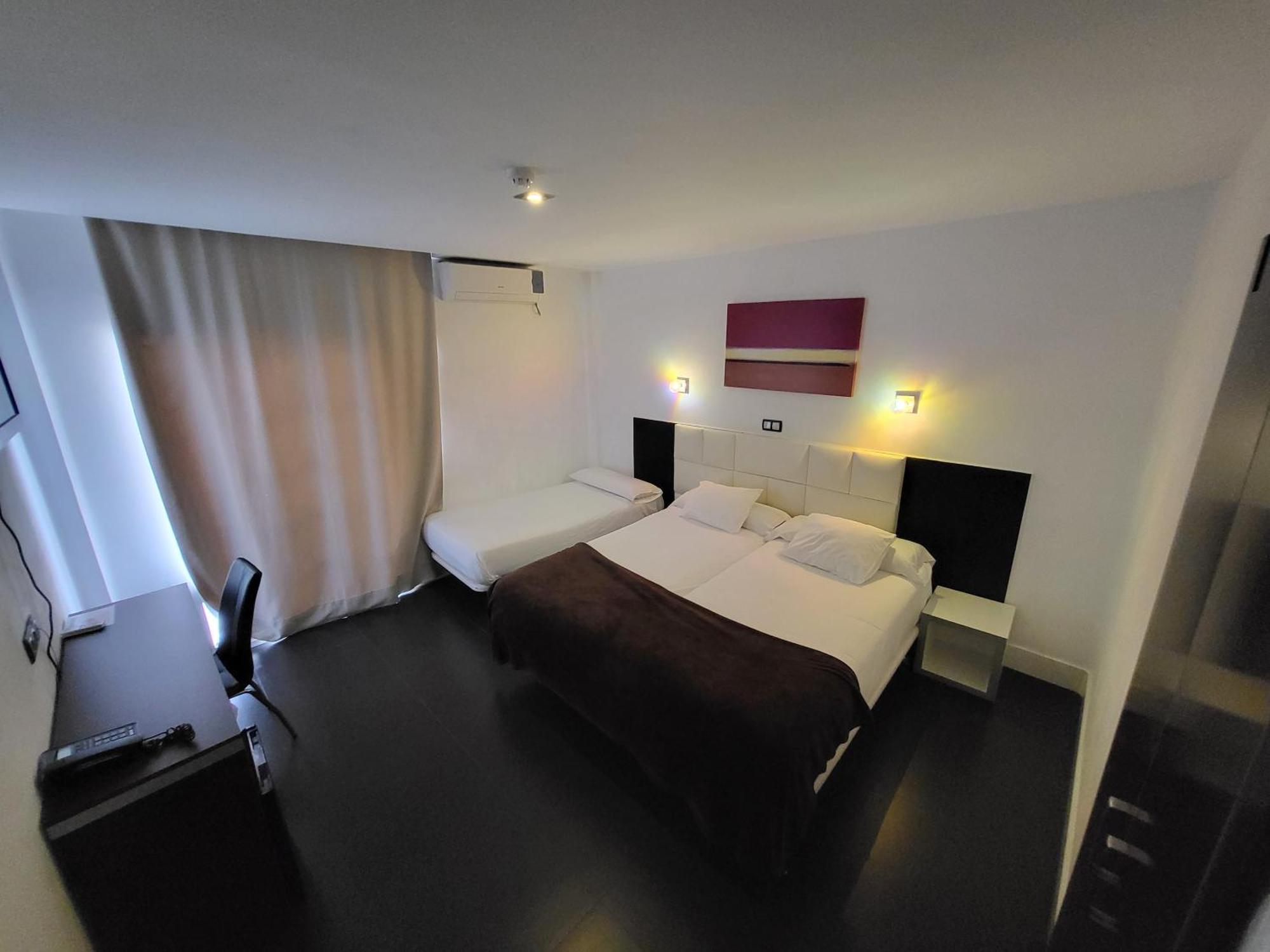 Hotel Natursun Torremolinos Oda fotoğraf