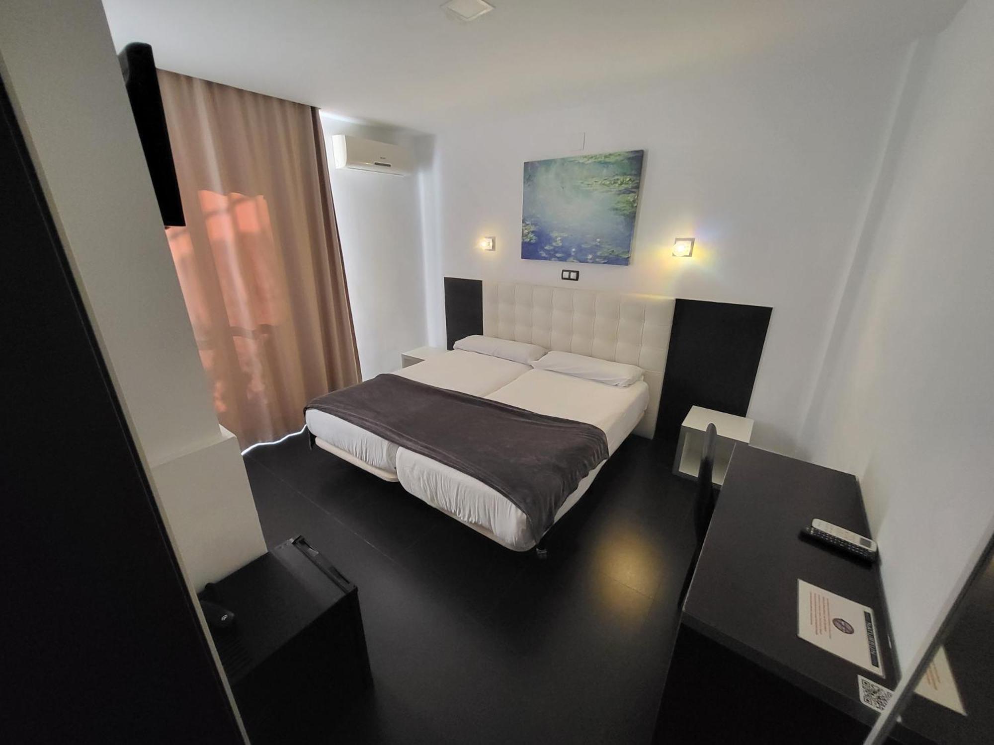 Hotel Natursun Torremolinos Oda fotoğraf